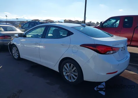 2016 Hyundai Elantra Se z USA, uszkodzony, nr VIN 5NPDH4AE4GH662799